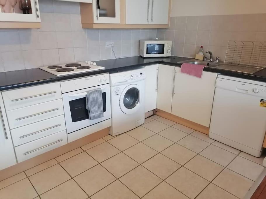 3bed 3bath Liffey River View Apartment *